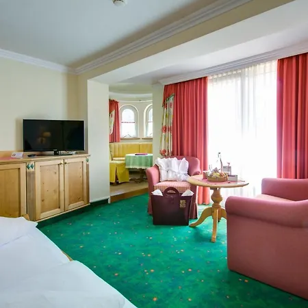 Hotel Boutique-hotel Bauer 4*