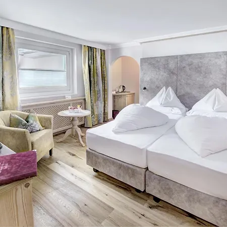 מלון Boutique-hotel Bauer