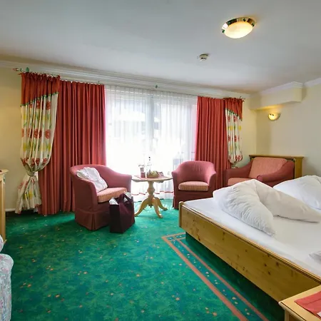 מלון Boutique-hotel Bauer