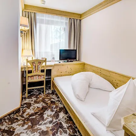 Boutique-Hotel Bauer - Inklusive Winter Mobility Ticket Und Inklusive Sommer Joker Card Und Sommer Mobility Ticket Hotel 4*