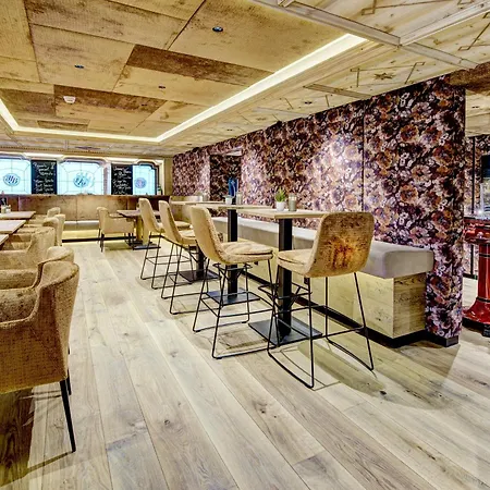 Boutique-Hotel Bauer - Inklusive Winter Mobility Ticket Und Inklusive Sommer Joker Card Und Sommer Mobility Ticket מלון