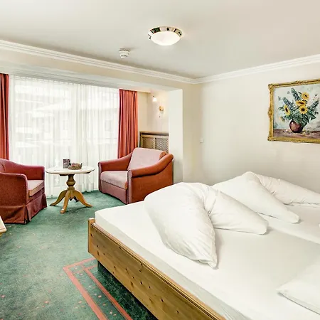 Boutique-Hotel Bauer - Inklusive Winter Mobility Ticket Und Inklusive Sommer Joker Card Und Sommer Mobility Ticket 4* זאלבך הינטרגלם