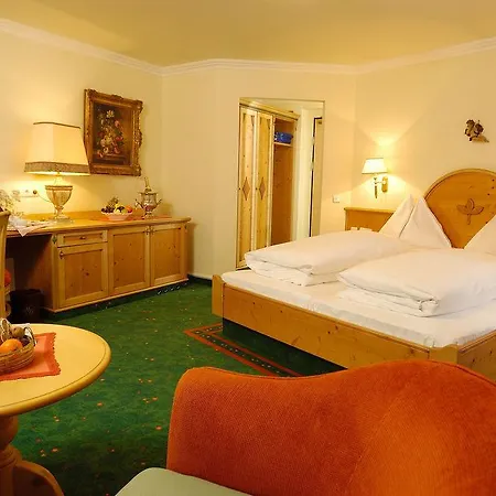 酒店 Boutique-hotel Bauer 4*