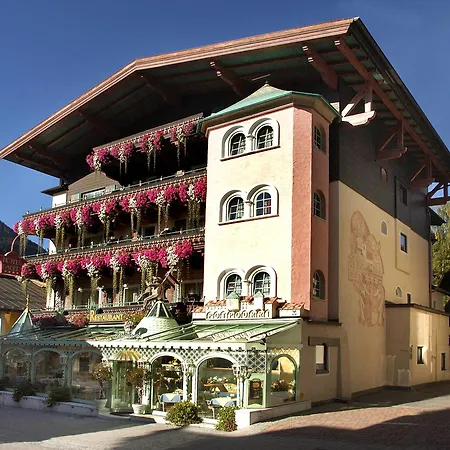 Hotel Boutique-hotel Bauer 4*